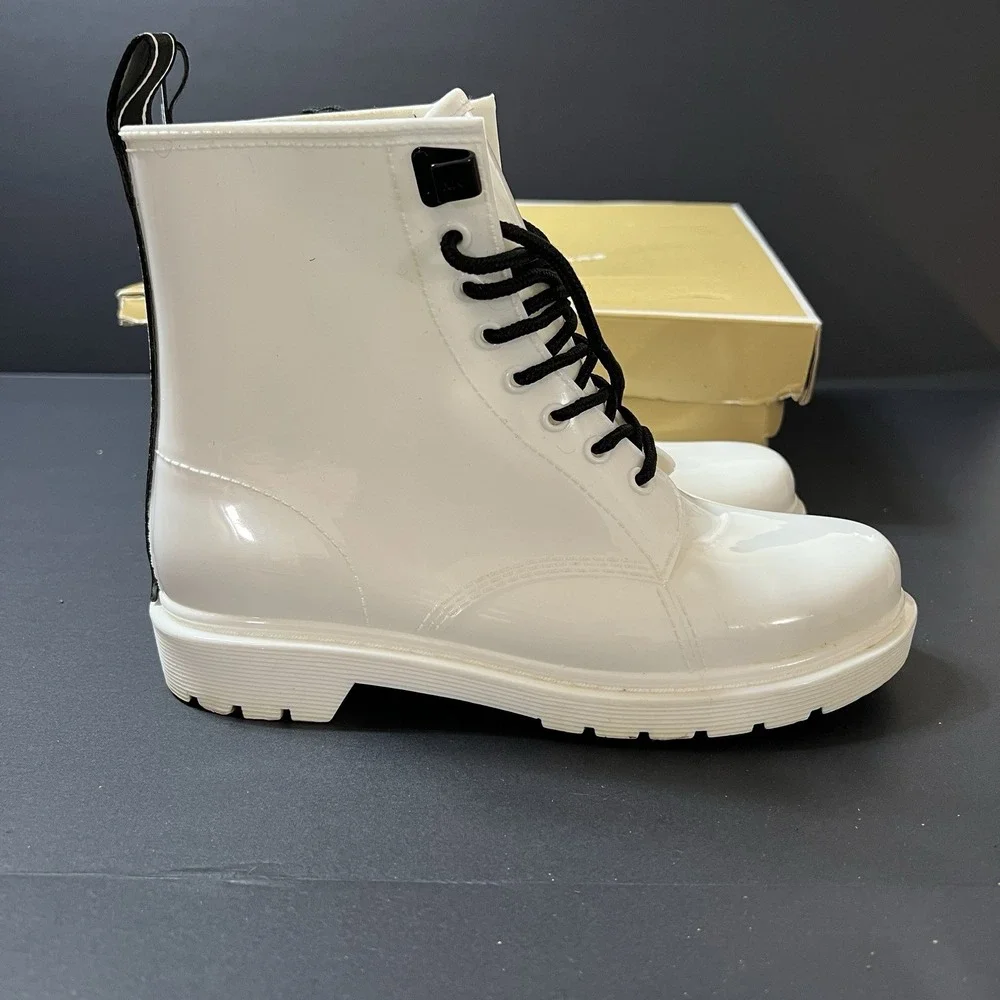 Michael Kors White Patent Leather Lace Up Boots Size 8M Grunge Rock Goth Biker